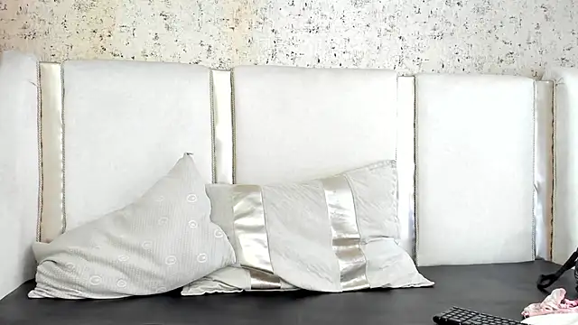 Snapshot of Candy_Bony chatting on 01/18/25, 07:26 Candy Bony online show from 01/18/25, 07:26