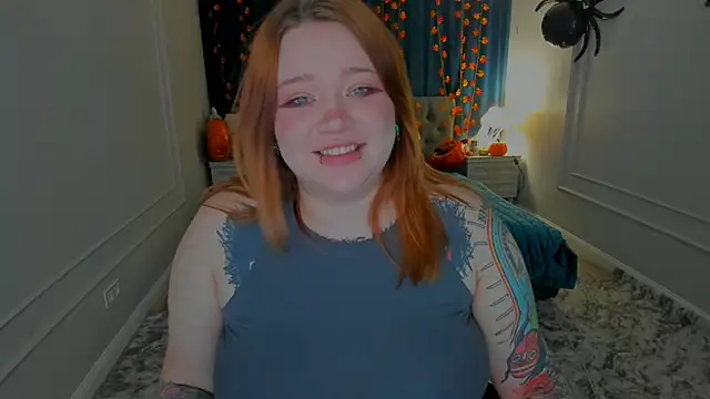 MoonLghte online show from 10/29/25, 07:37