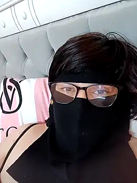 Snapshot of big_yoyo chatting on 02/09/25, 05:01 big yoyo online show from 02/09/25, 05:01