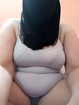 Snapshot of big_yoyo chatting on 02/17/25, 02:37 big yoyo online show from 02/17/25, 02:37