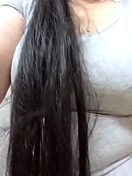 Snapshot of big_yoyo chatting on 11/27/25, 12:51 big yoyo online show from 11/27/25, 12:51