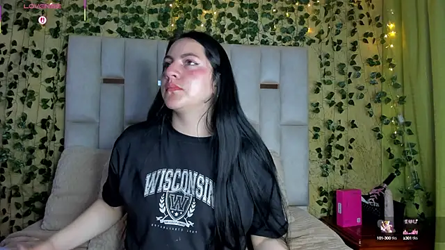 jenifer  power10 online show from 03/04/25, 11:51