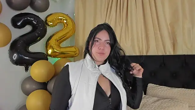 jenifer  power10 online show from 10/04/25, 10:41