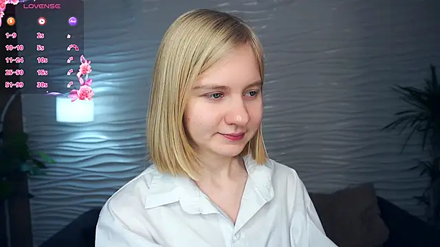 OdelinaFicken online show from 12/15/25, 04:17