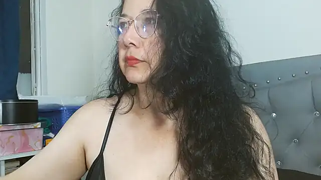 maturepriscila online show from 04/15/26, 02:35