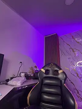 Tiffanny online show from 03/30/26, 11:22