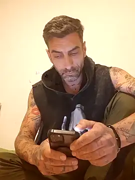 Italian69am online show from 04/12/26, 08:08