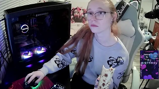 LilyFoxxx online show from 11/24/25, 04:23