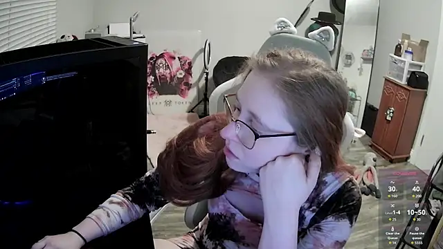 LilyFoxxx online show from 12/19/25, 06:09