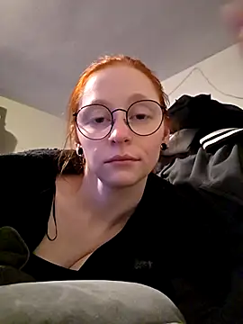 LilyFoxxx online show from 03/30/26, 05:52