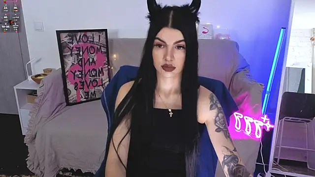 Tiffany lab online show from 10/31/25, 01:45