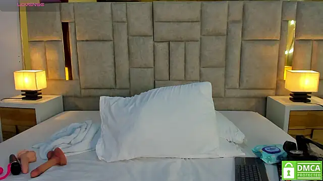 valtira nova online show from 03/23/26, 07:07