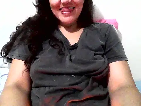 Snapshot of escritorasafada chatting on 02/18/25, 11:19 escritorasafada online show from 02/18/25, 11:19