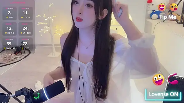 Unique-yiyi online show from 02/15/25, 04:23