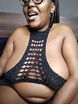 CHERRYYUMMY online show from 03/15/26, 09:04