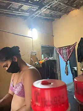 Snapshot of Black_Glow chatting on 01/16/25, 11:04 Black Glow online show from 01/16/25, 11:04