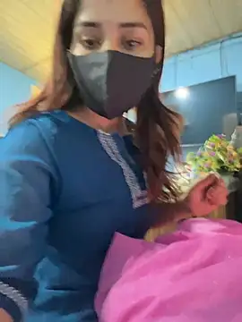 Snapshot of Black_Glow chatting on 02/08/25, 04:25 Black Glow online show from 02/08/25, 04:25