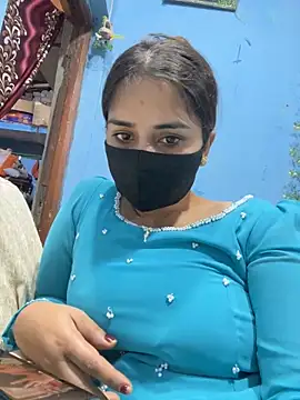 Snapshot of Black_Glow chatting on 02/20/25, 04:46 Black Glow online show from 02/20/25, 04:46