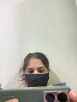 Snapshot of Black_Glow chatting on 03/21/25, 06:07 Black Glow online show from 03/21/25, 06:07