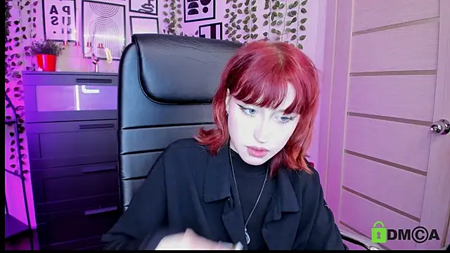 Snapshot of ElizaNik_ chatting on 07/17/26, 08:57 ElizaNik online show from 07/17/26, 08:57