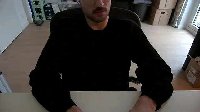 taallguyy 196 online show from 11/26/25, 02:07