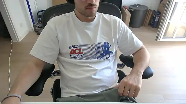 taallguyy 196 online show from 06/24/26, 11:42