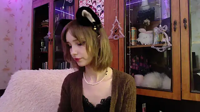 cloudgirrl online show from 01/18/25, 08:09