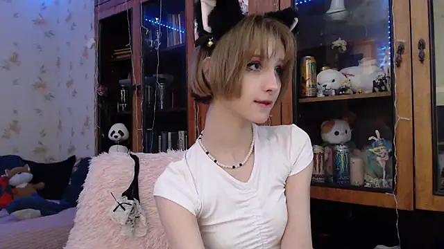 cloudgirrl online show from 02/15/25, 10:52