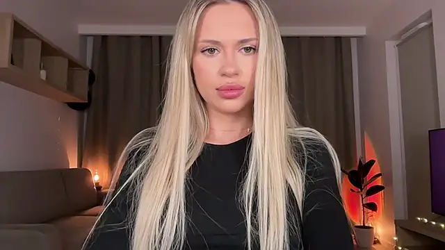 Snapshot of Julia_RL chatting on 09/26/25, 10:03 Julia RL online show from 09/26/25, 10:03