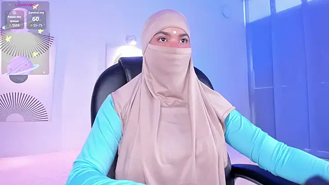 saray halam online show from 11/29/25, 12:41