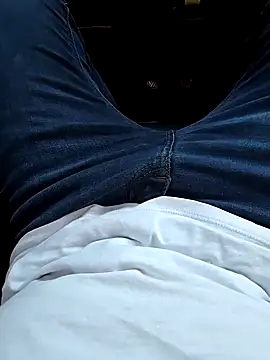 Snapshot of THOMS-90 chatting on 01/16/25, 10:55 THOMS-90 online show from 01/16/25, 10:55