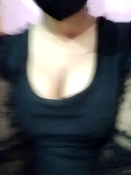 Snapshot of Shivani_Tivari chatting on 12/11/24, 07:14 Shivani Tivari online show from 12/11/24, 07:14