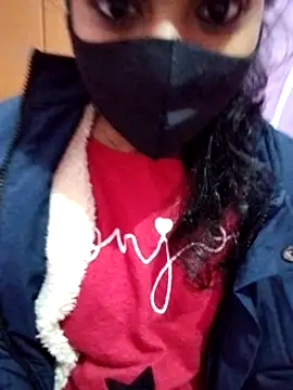 Snapshot of Shivani_Tivari chatting on 01/07/25, 09:07 Shivani Tivari online show from 01/07/25, 09:07