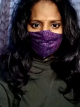 Snapshot of Shivani_Tivari chatting on 02/18/25, 09:20 Shivani Tivari online show from 02/18/25, 09:20