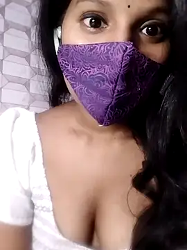 Snapshot of Shivani_Tivari chatting on 03/04/25, 06:18 Shivani Tivari online show from 03/04/25, 06:18