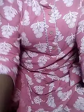 Snapshot of Shivani_Tivari chatting on 11/20/25, 05:01 Shivani Tivari online show from 11/20/25, 05:01