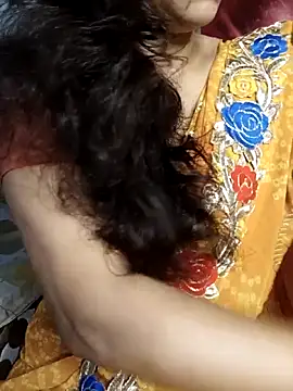 Sneha gril online show from 11/18/25, 03:23