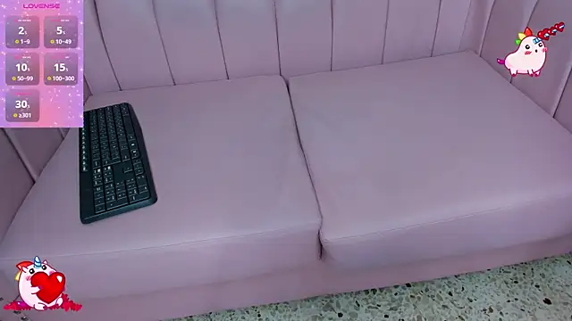 Aaliyah Salma online show from 01/17/25, 10:45