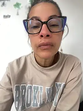 Snapshot of Goddess-Love- chatting on 04/20/26, 12:19 Goddess-Love- online show from 04/20/26, 12:19