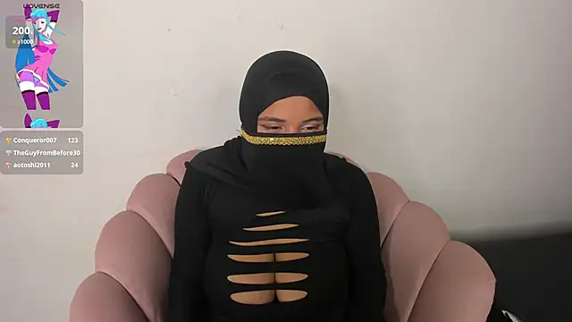 Snapshot of malek_hamdi chatting on 12/01/24, 10:43 malek hamdi online show from 12/01/24, 10:43