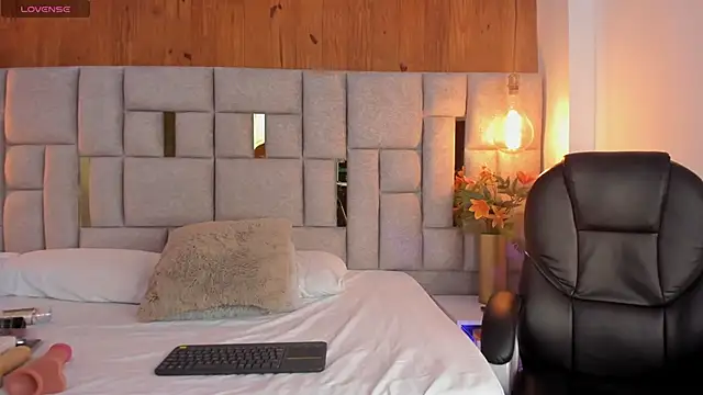 Saori newman online show from 01/24/25, 11:59