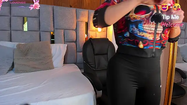 Saori newman online show from 02/10/25, 11:57