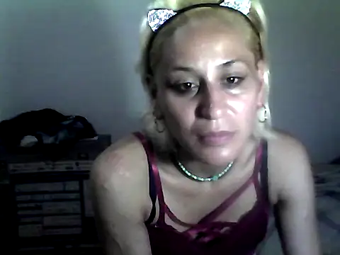 ariana crazzy online show from 10/24/25, 10:06
