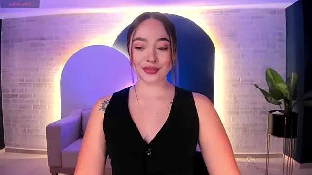 AlinaKravitz online show from 02/13/26, 12:01