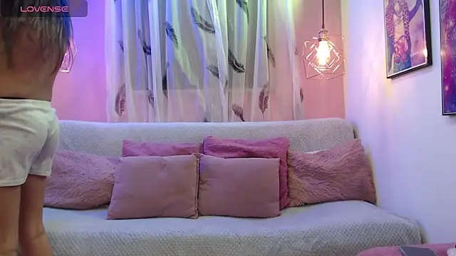  lesbi hard 69 online show from 01/24/25, 03:00