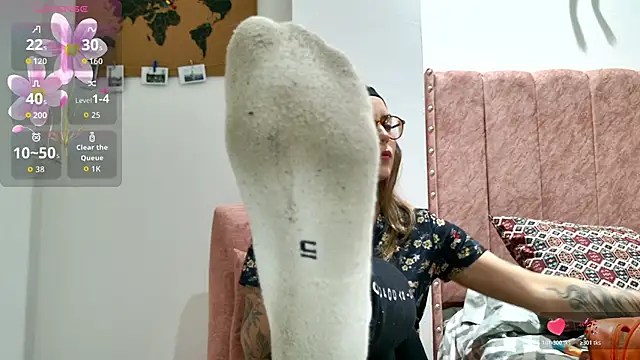 Emmy petit online show from 02/01/26, 02:21