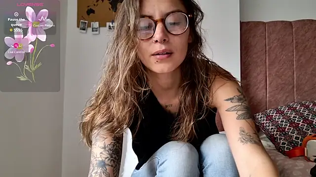 Emmy petit online show from 02/06/26, 05:05