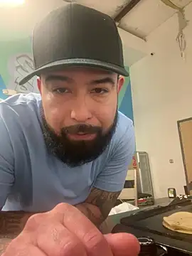 Snapshot of jr91esl chatting on 02/02/25, 01:02 jr91esl online show from 02/02/25, 01:02