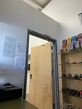 Snapshot of jr91esl chatting on 02/15/25, 05:17 jr91esl online show from 02/15/25, 05:17