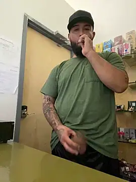 Snapshot of jr91esl chatting on 02/28/25, 07:37 jr91esl online show from 02/28/25, 07:37